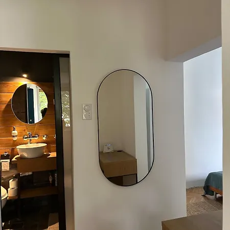 Апартаменты Historic Charm Peaceful And Cozy *